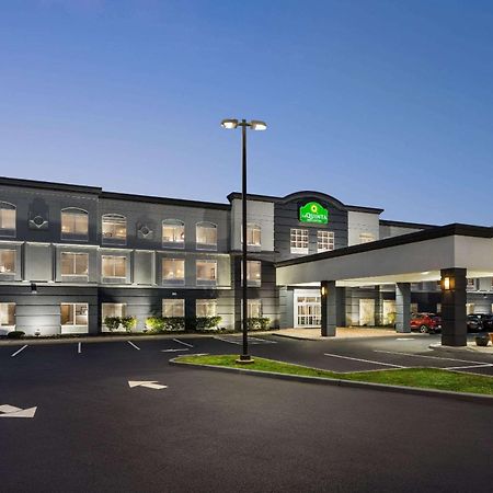 La Quinta By Wyndham Mt. Laurel - Philadelphia Hotel Mount Laurel Bagian luar foto
