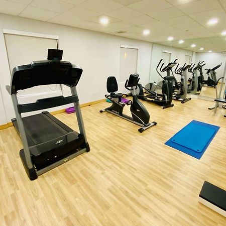 La Quinta By Wyndham Mt. Laurel - Philadelphia Hotel Mount Laurel Bagian luar foto