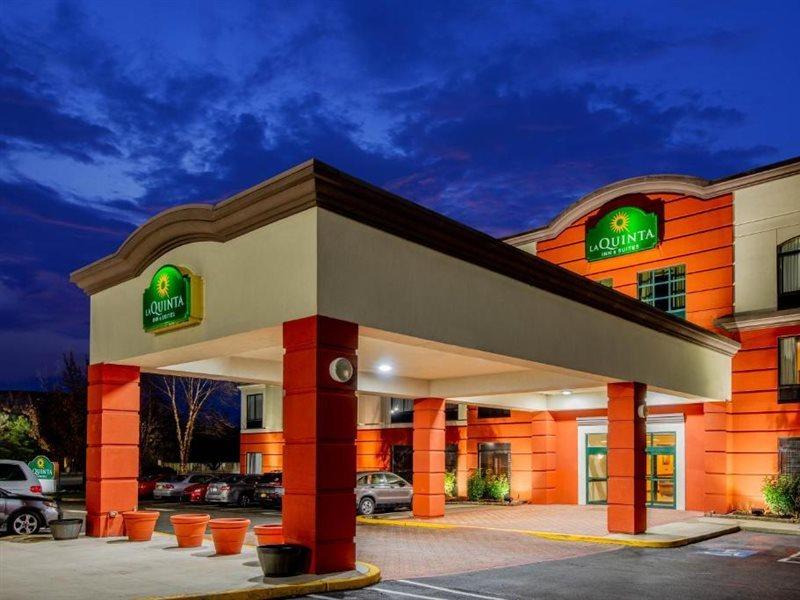 La Quinta By Wyndham Mt. Laurel - Philadelphia Hotel Mount Laurel Bagian luar foto