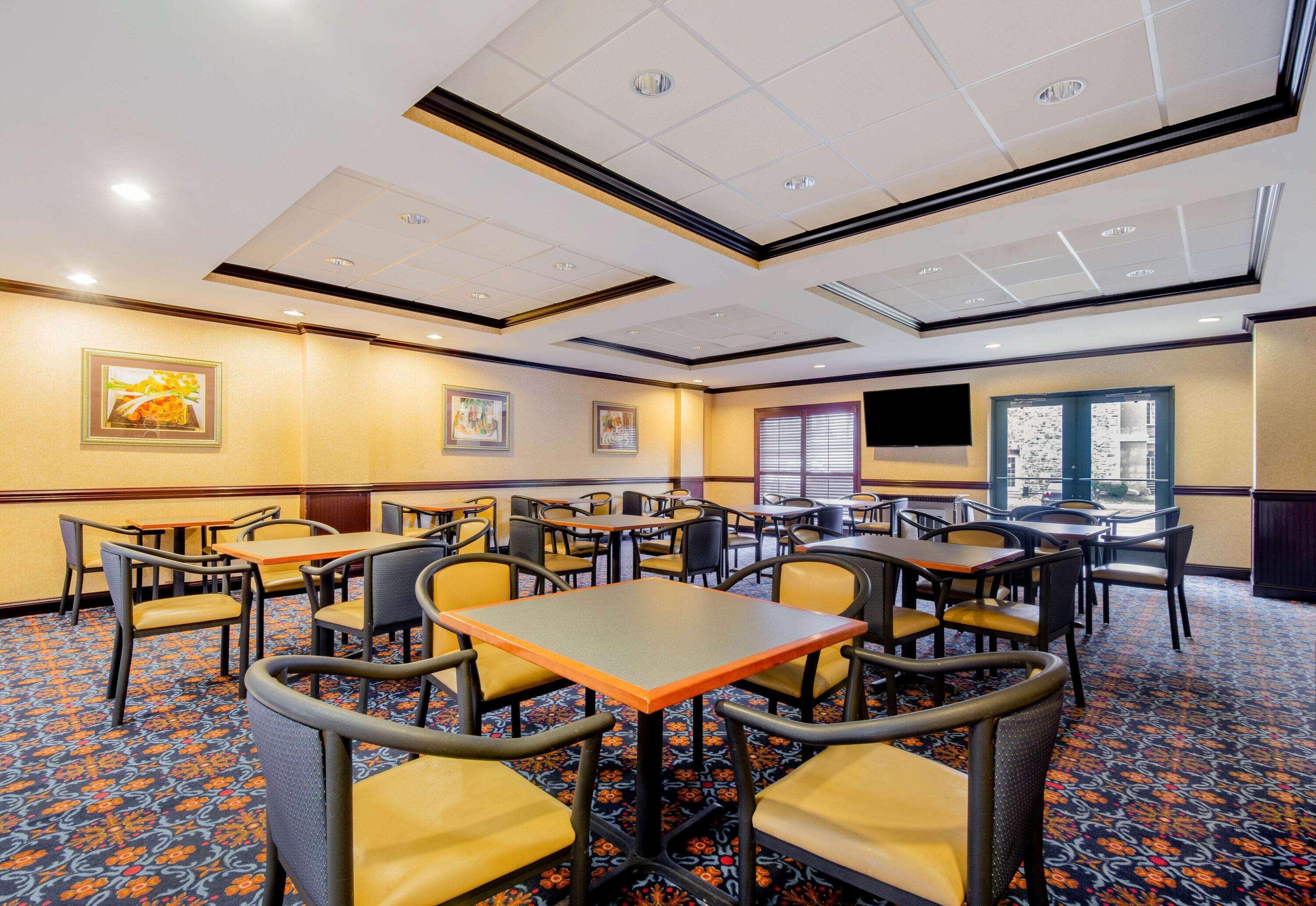 La Quinta By Wyndham Mt. Laurel - Philadelphia Hotel Mount Laurel Bagian luar foto