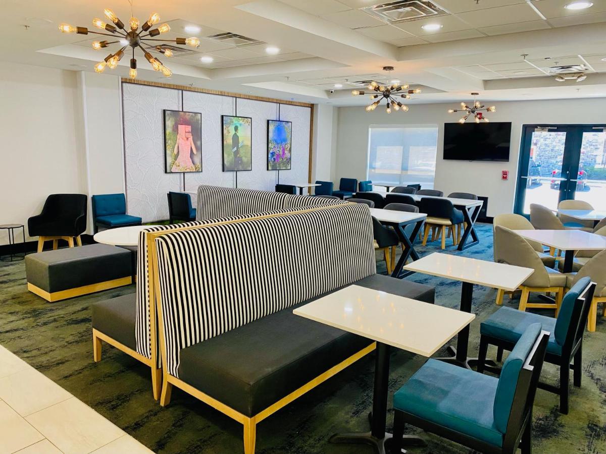La Quinta By Wyndham Mt. Laurel - Philadelphia Hotel Mount Laurel Bagian luar foto