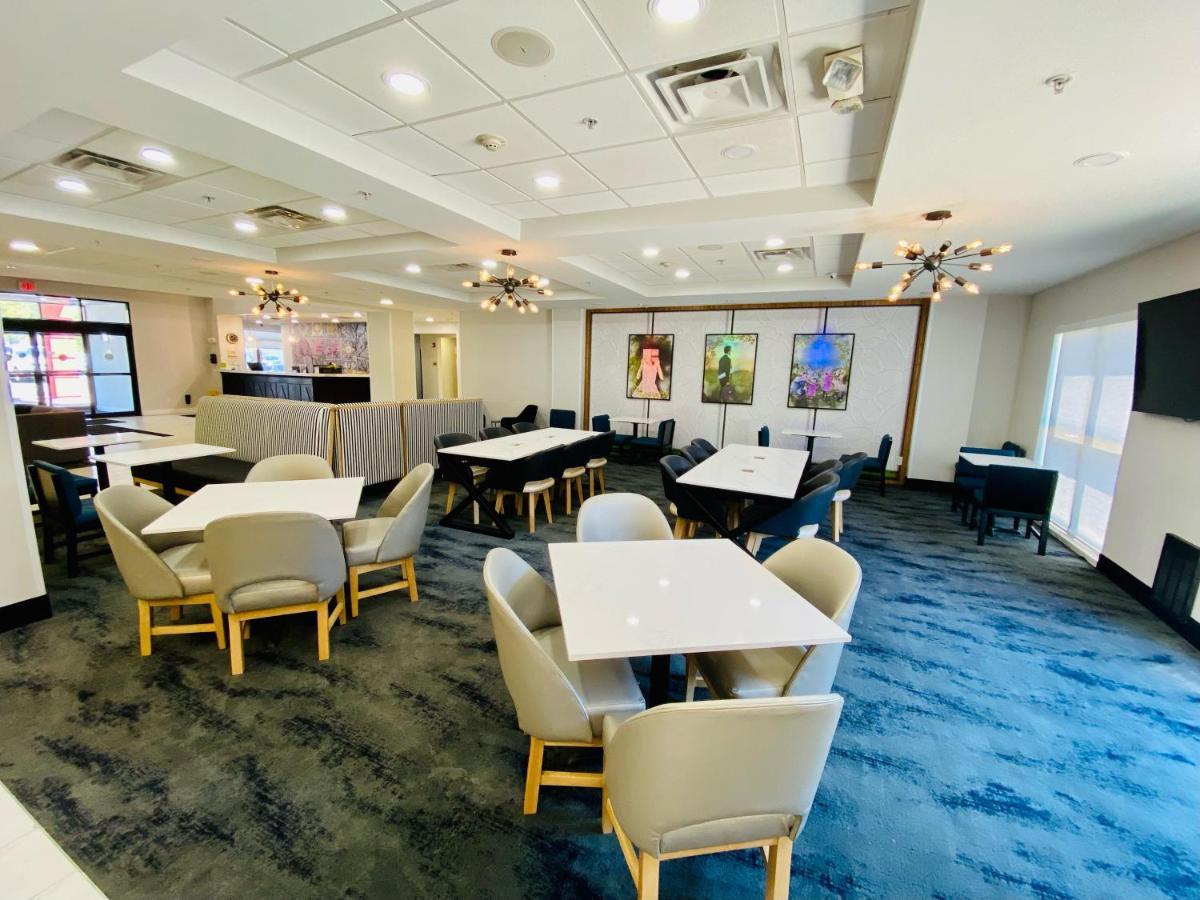 La Quinta By Wyndham Mt. Laurel - Philadelphia Hotel Mount Laurel Bagian luar foto